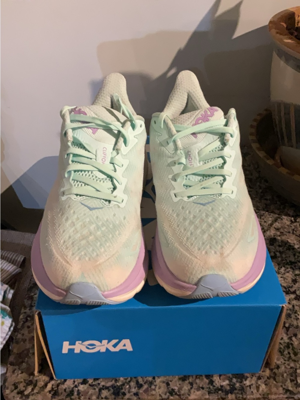 HOKA Women’s Clifton 9 Size 10.5 Wide